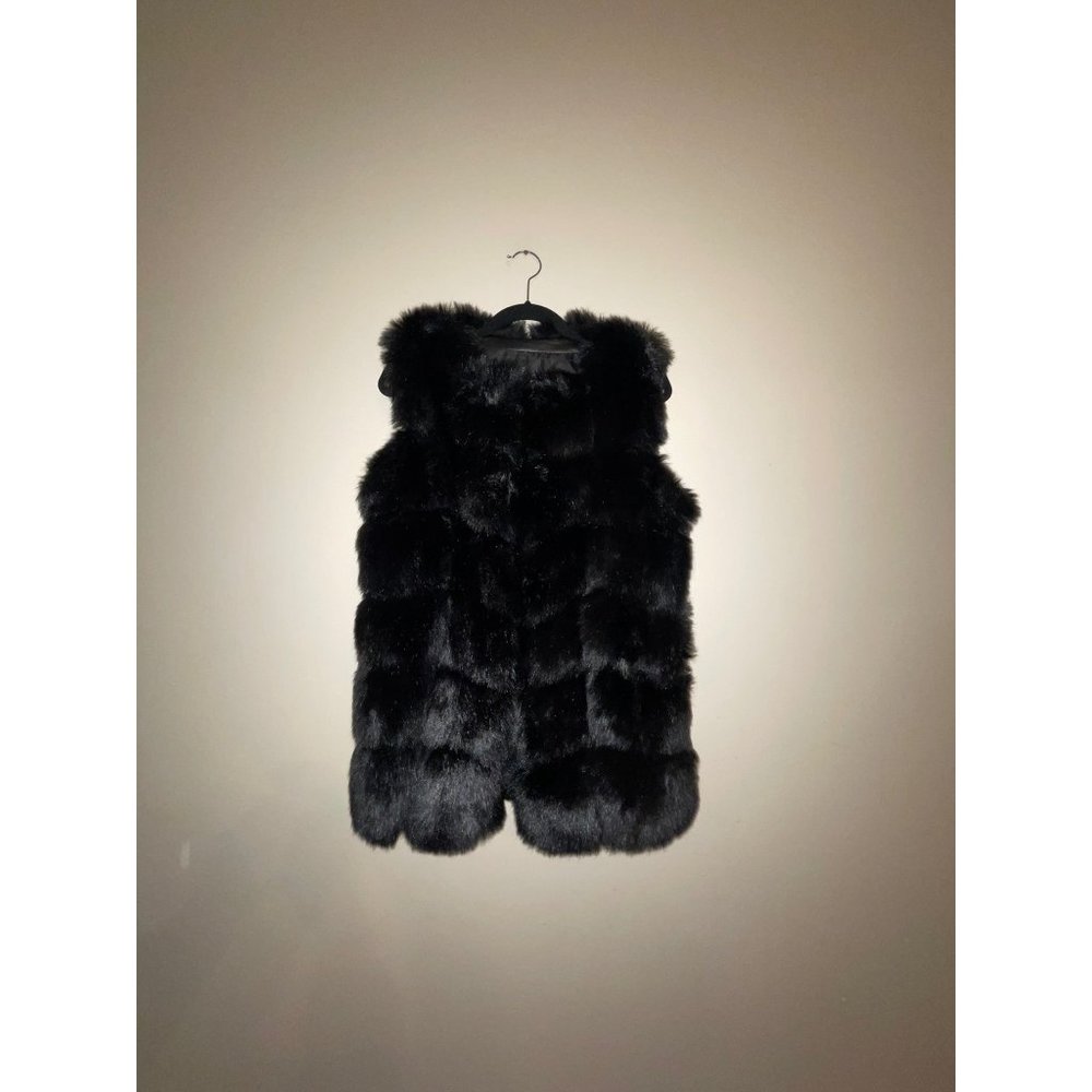 BEAUTY OPTIMAL PRODUCT  Black Faux Fur Puffy Vest Size Large